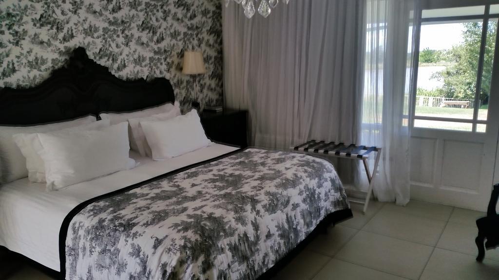 La Riviera Boutique Guesthouse & Spa Aliwal North Szoba fotó