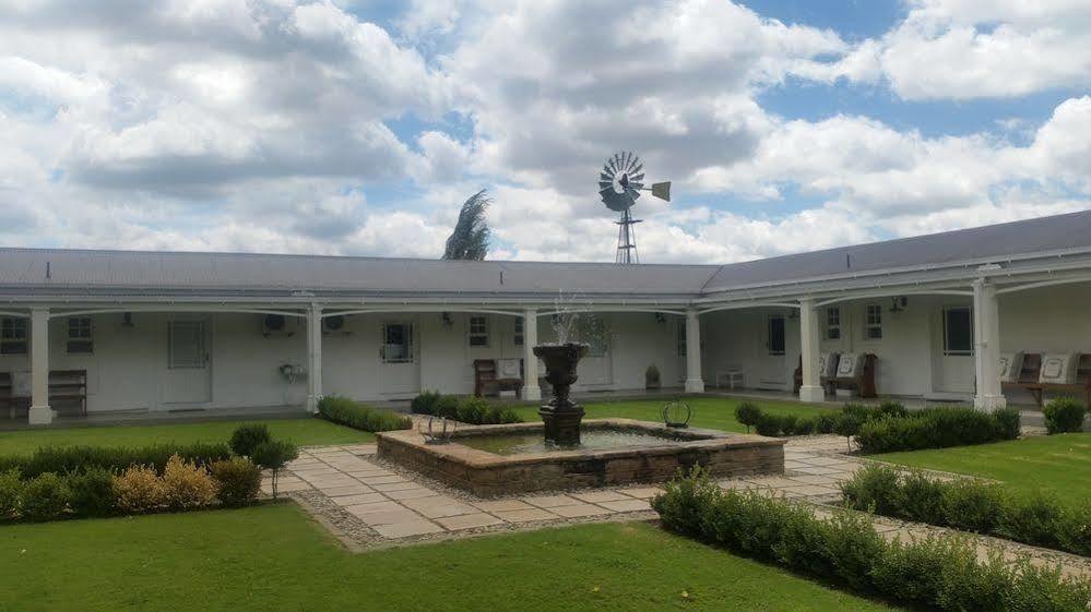 La Riviera Boutique Guesthouse & Spa Aliwal North Kültér fotó